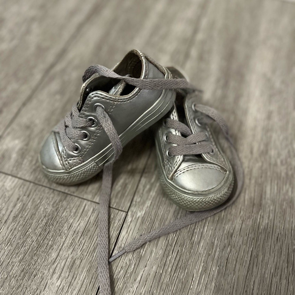Kids silver metallic converse shoes